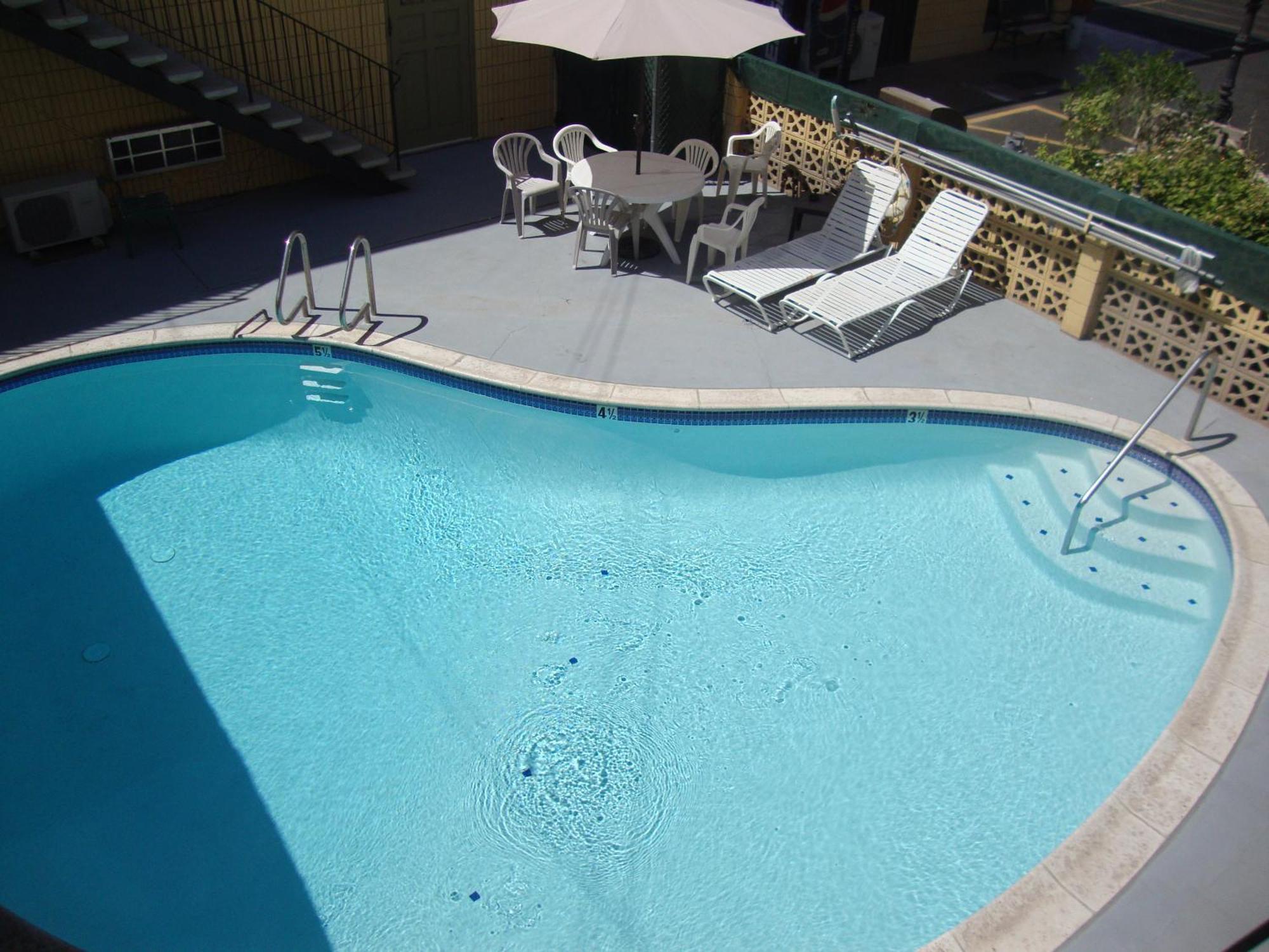 Townhouse Inn And Suites Brawley Exterior foto