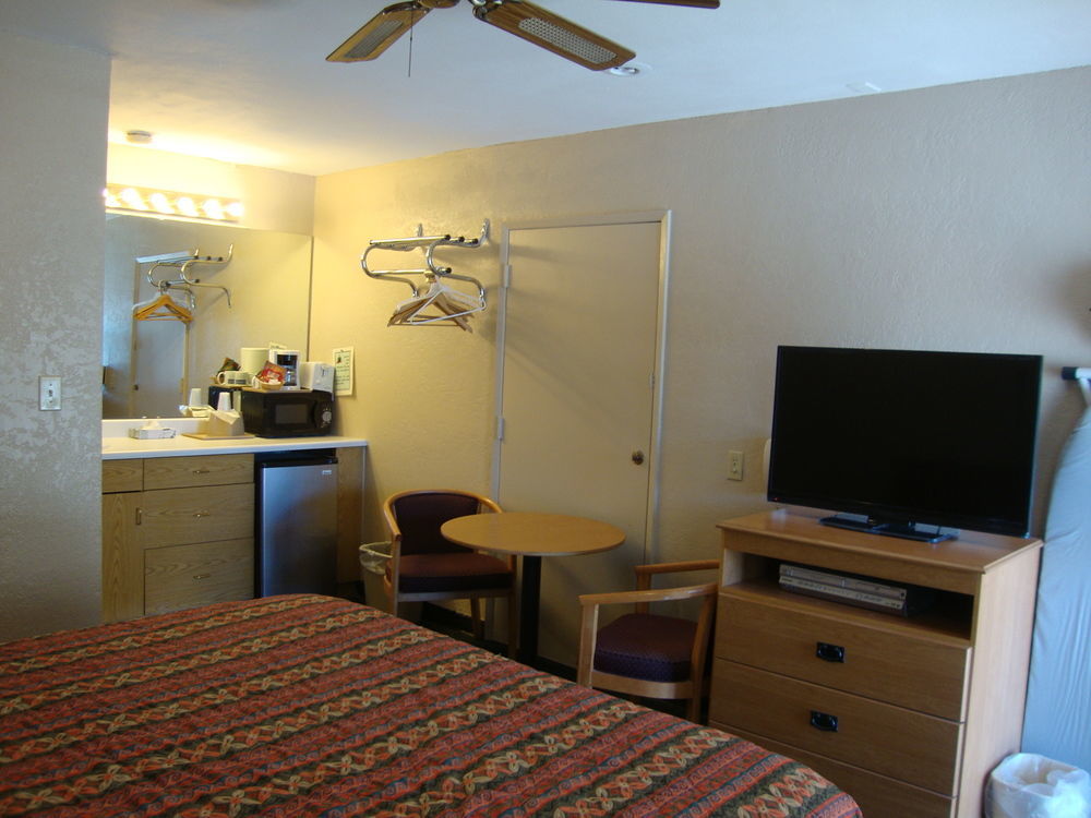 Townhouse Inn And Suites Brawley Exterior foto